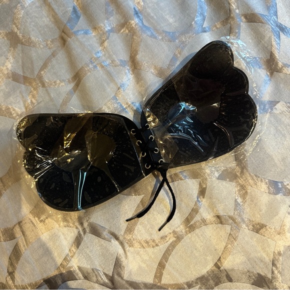 NEW Black Backless Sticky Bra Push Up Adjustable light reusable XS Small A B cup - Picture 2 of 3